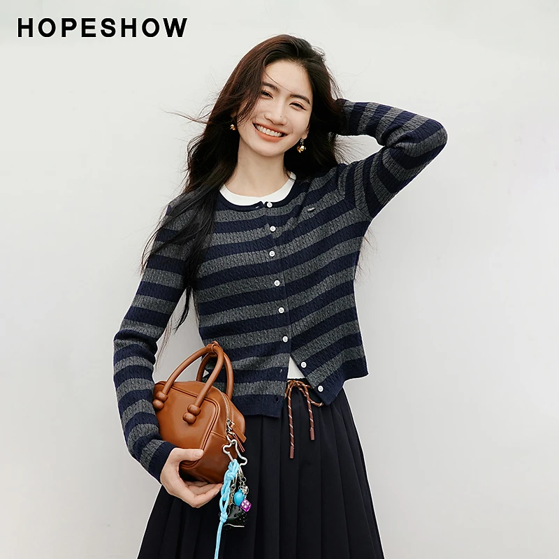 红袖2025秋新款女装 MIU系复古绞花条纹正肩针织开衫90125280104