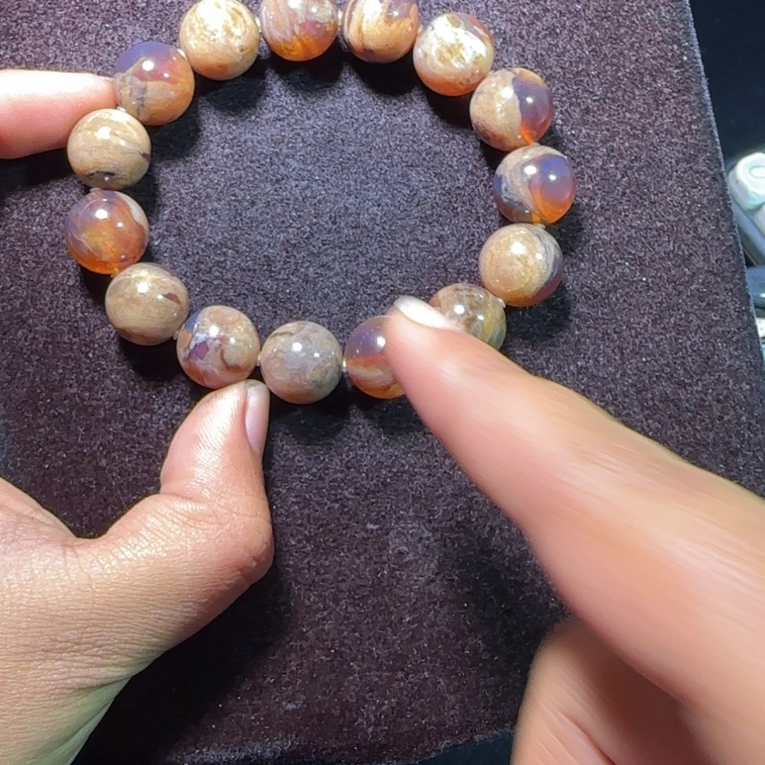 琥珀未镶嵌裸石琥珀