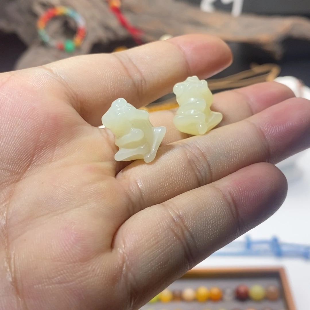 吊坠(不含链)未镶嵌石英质玉抱抱蛙一对