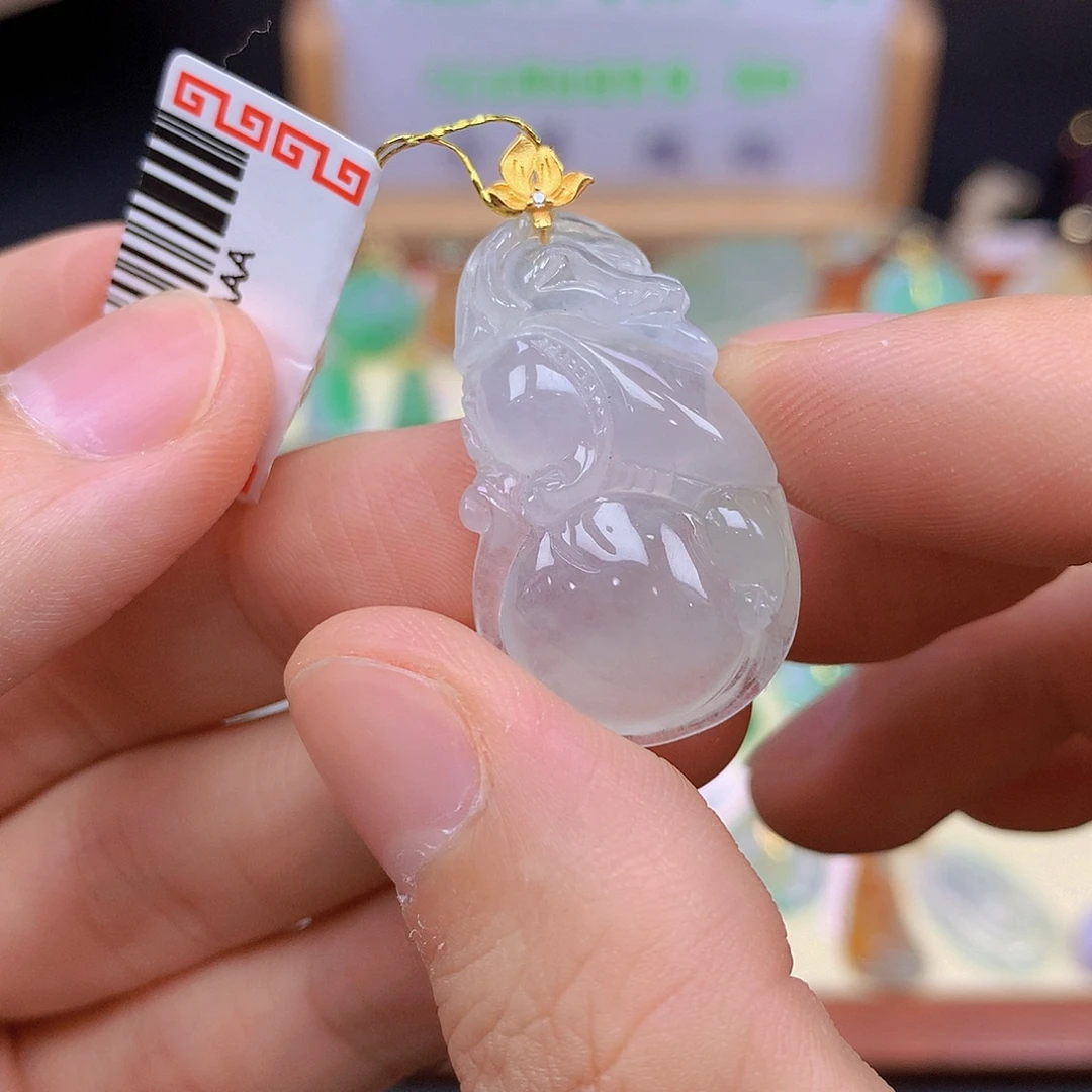翡翠18K金镶嵌颈饰翡翠