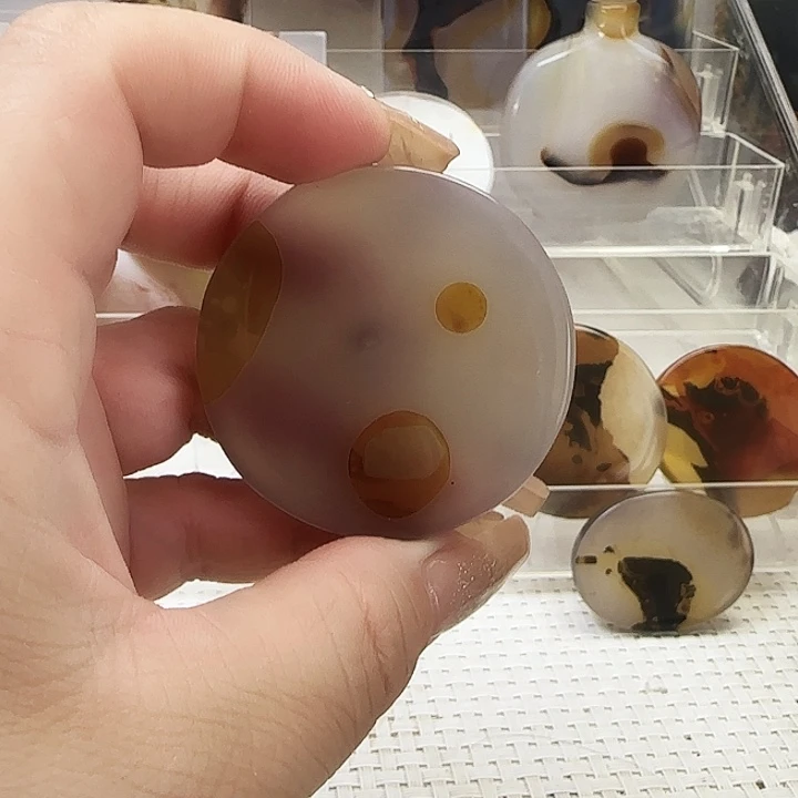 玛瑙/玉髓未镶嵌珠宝奇石
