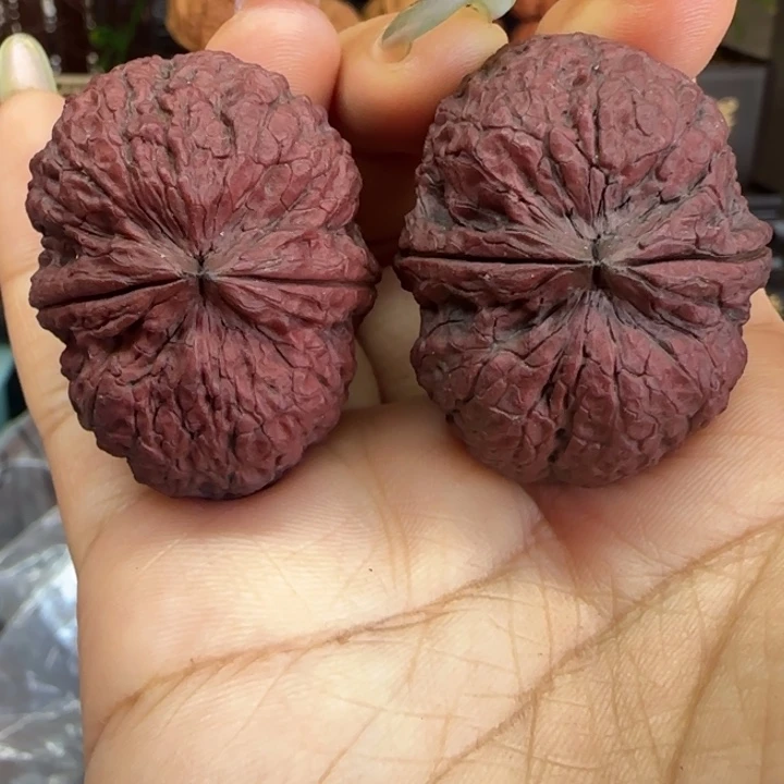 文玩核桃吊坠粗筋铁狮子