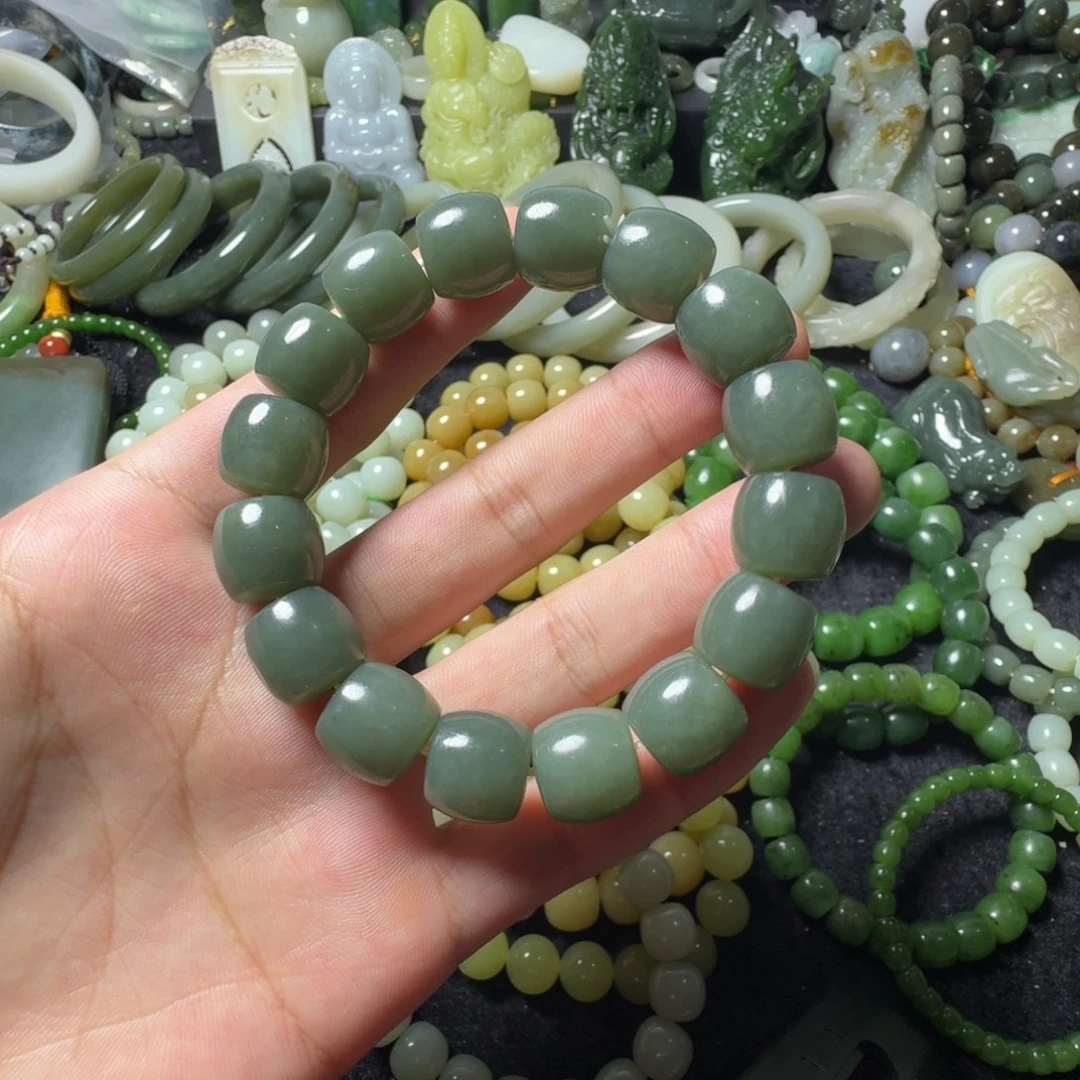 和田玉未镶嵌手串