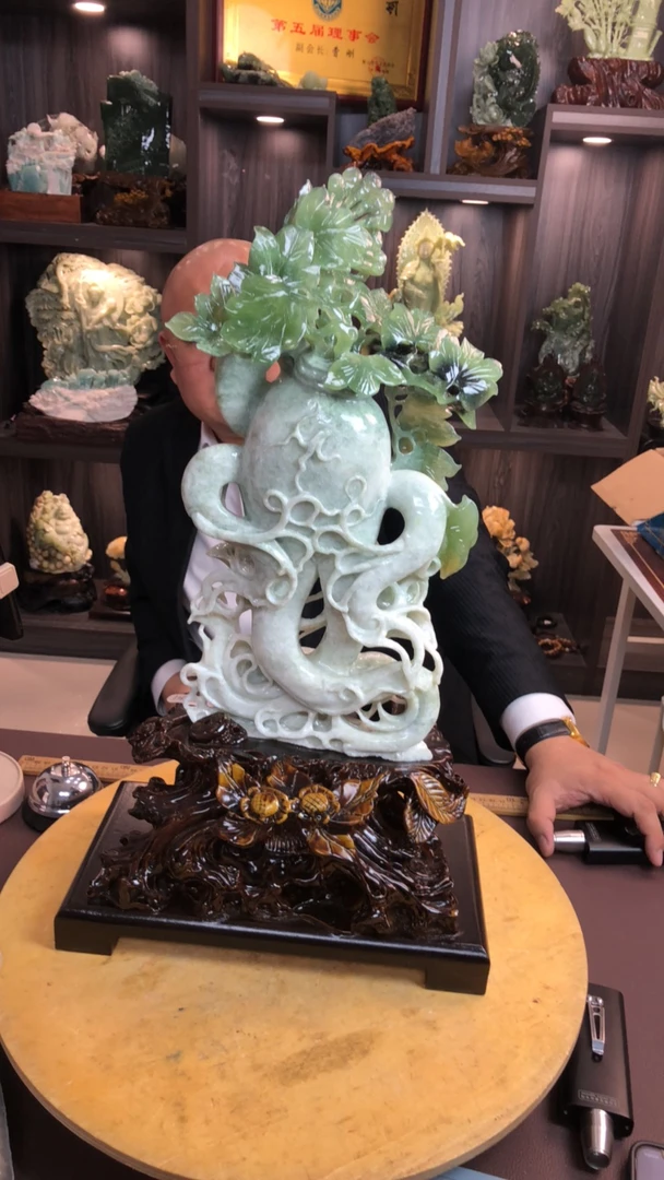 蛇纹石玉（覆膜）摆件原创作品。