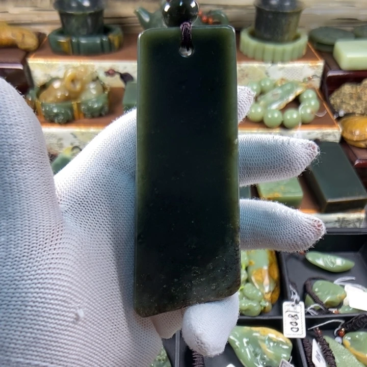 岫岩河磨玉（透闪石质玉）未镶嵌把件