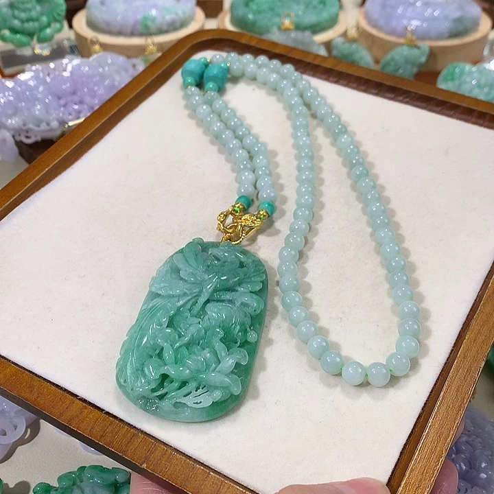 翡翠未镶嵌颈饰翡翠吊坠