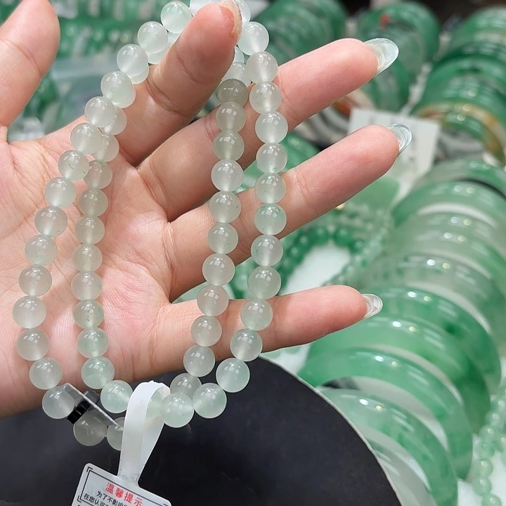 项链未镶嵌石英质玉（非洲翠）