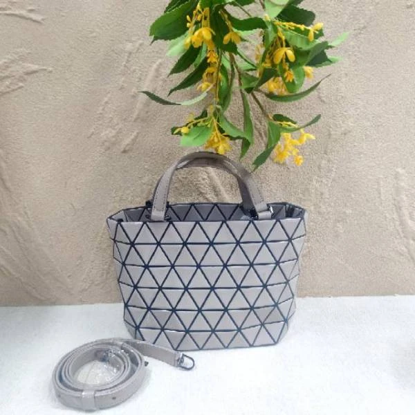 95新/三宅一生/包包/251022SW0018