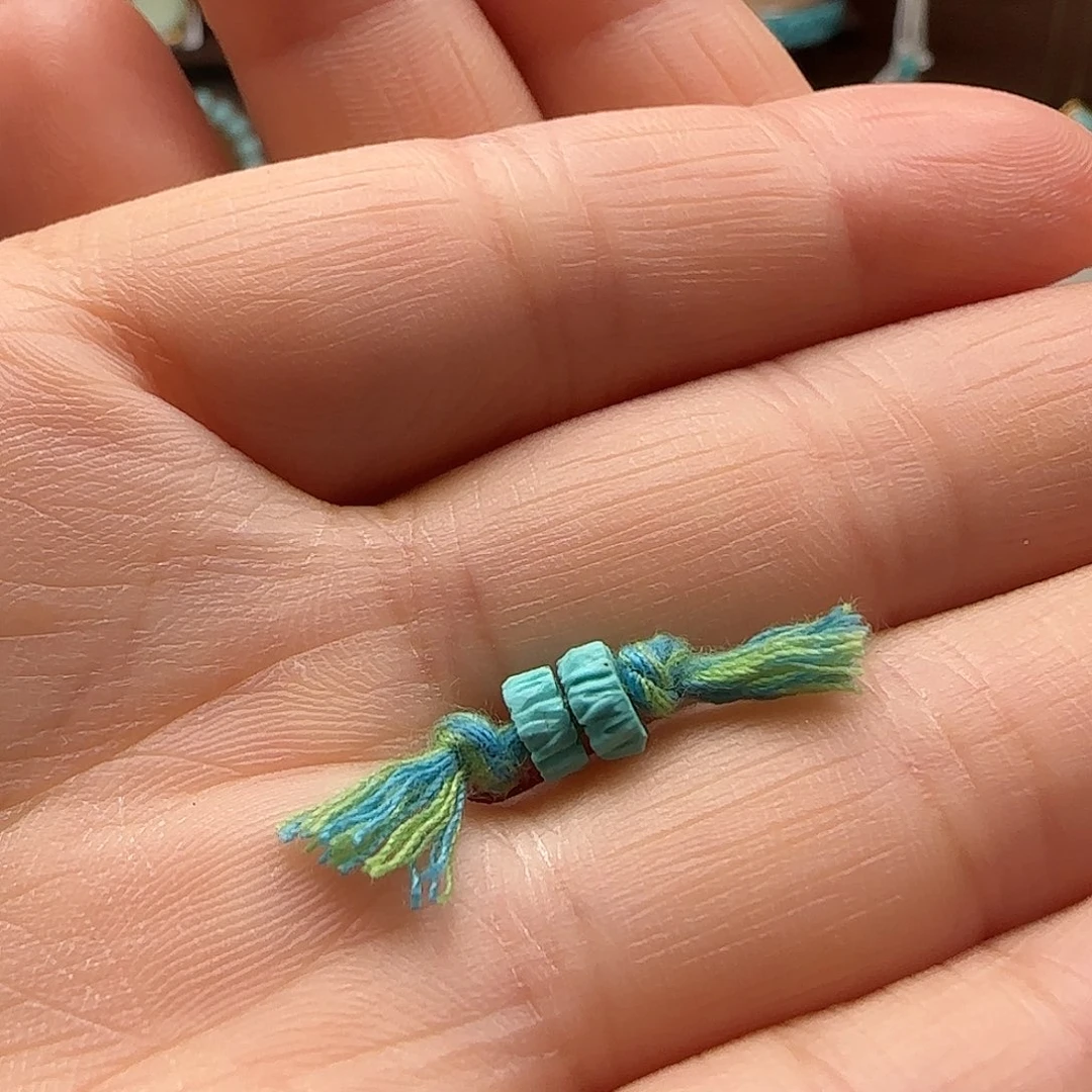 绿松石未镶嵌颈饰