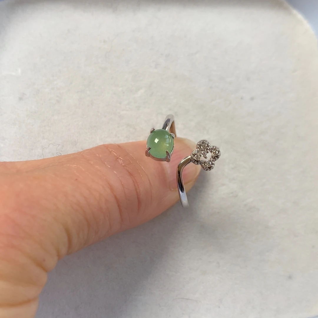 翡翠银S925镶嵌颈饰戒