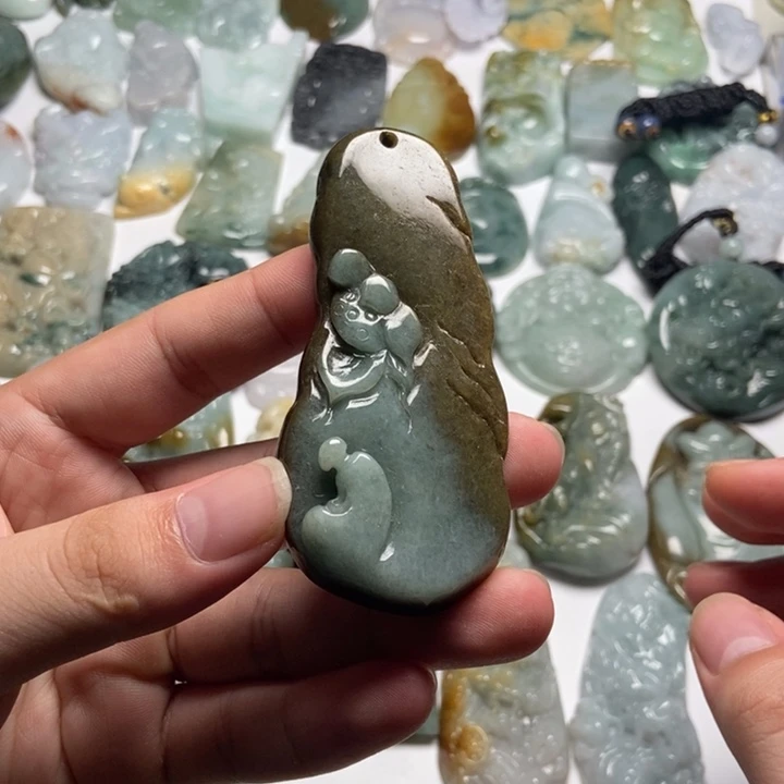 翡翠未镶嵌颈饰悟道61