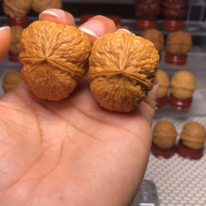 文玩核桃把件11御宝三棱修尖的