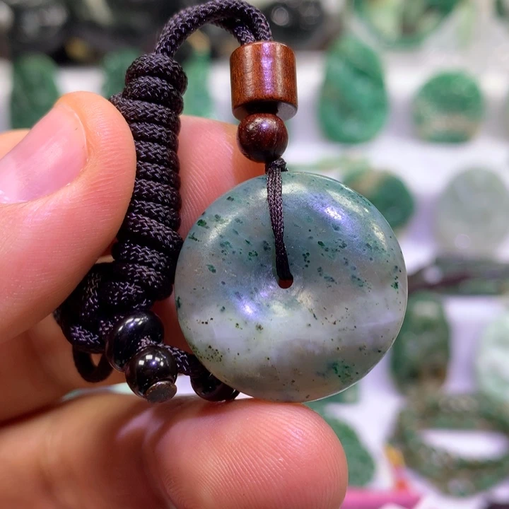 独山玉未镶嵌颈饰