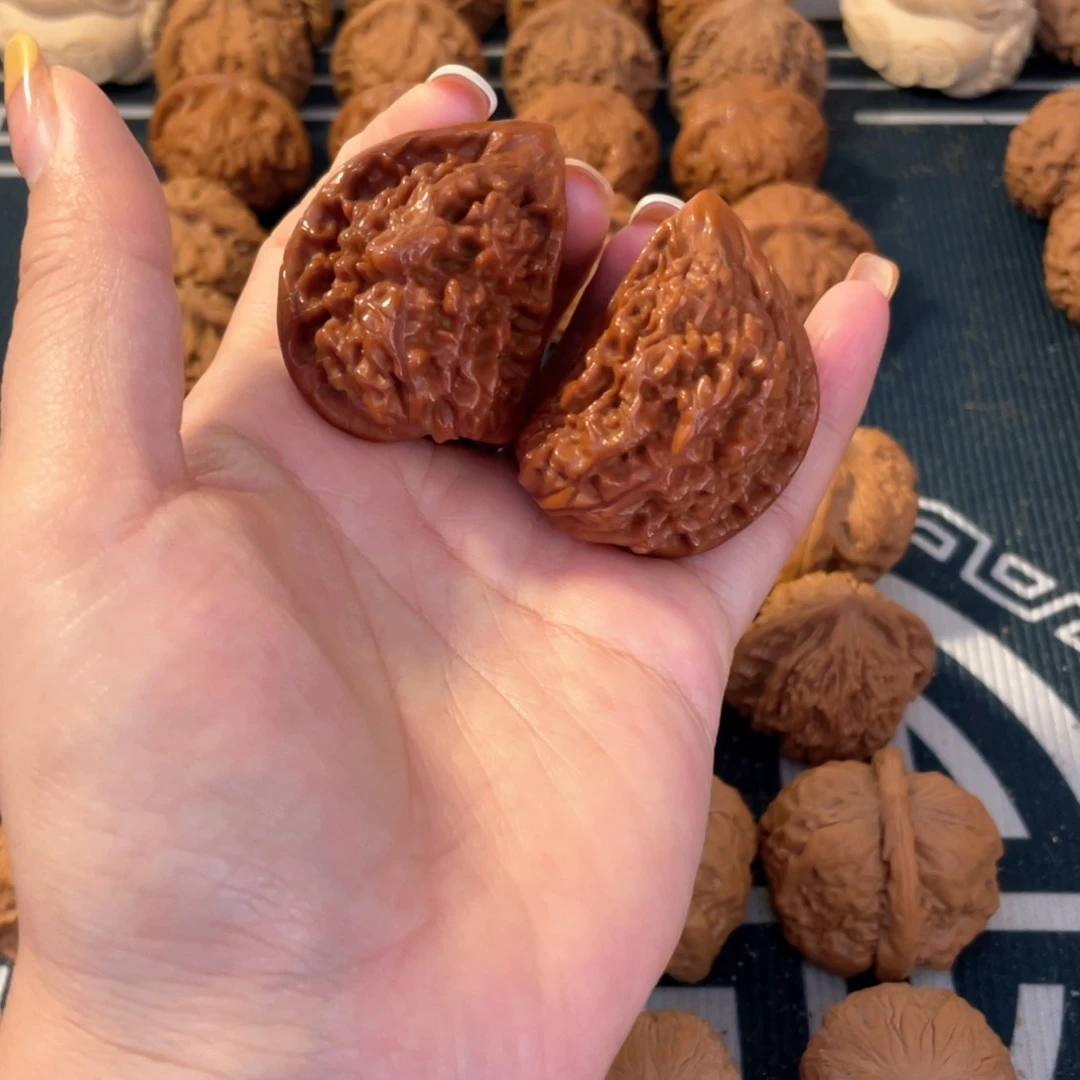 文玩核桃吊坠半壁