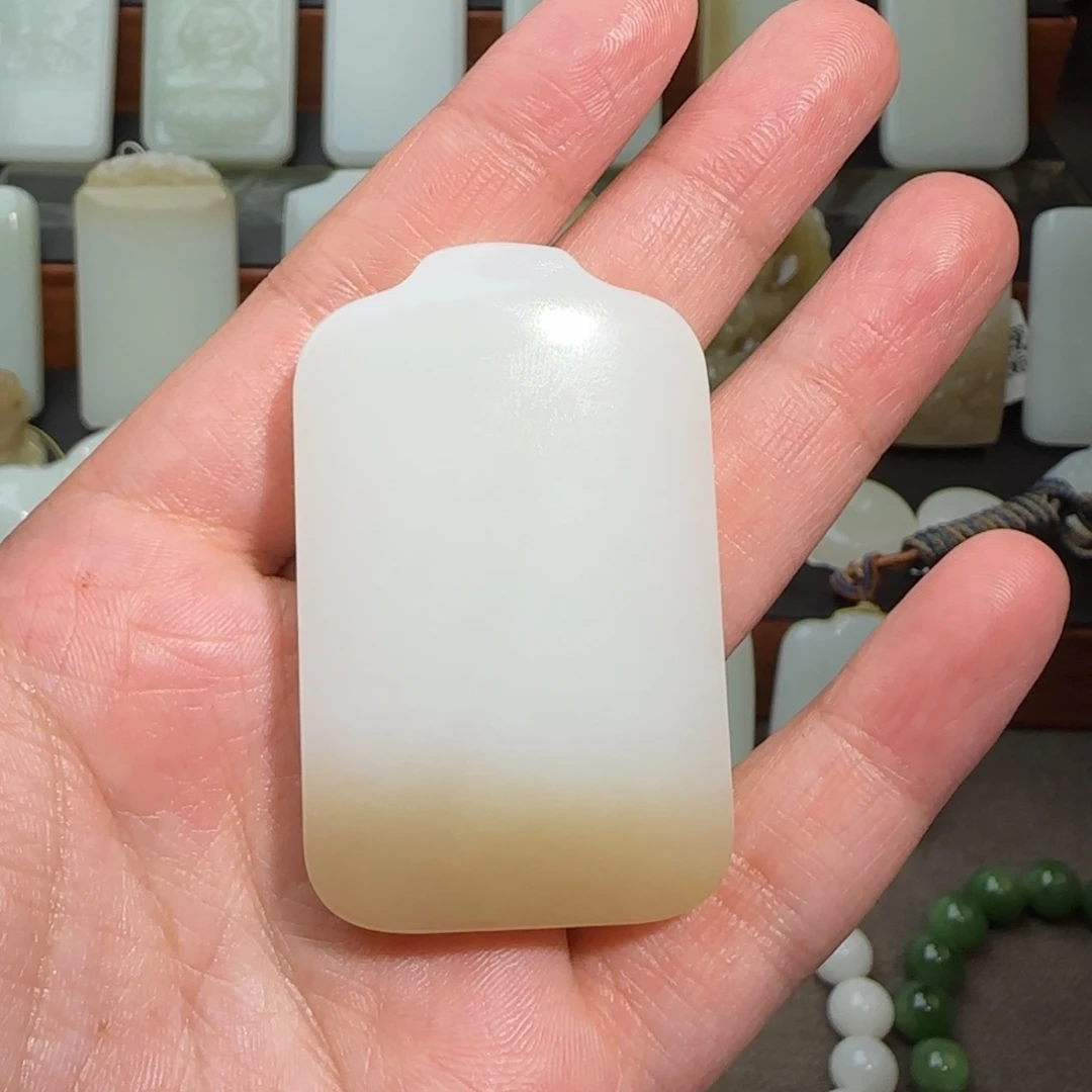 和田玉（糖玉）颈饰未镶嵌欧*