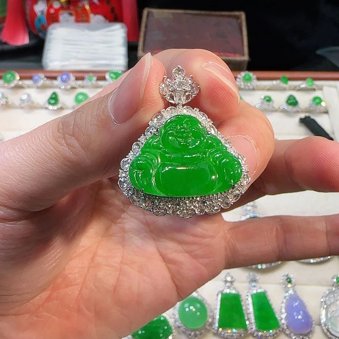 翡翠吊坠(不含链)18K金镶嵌