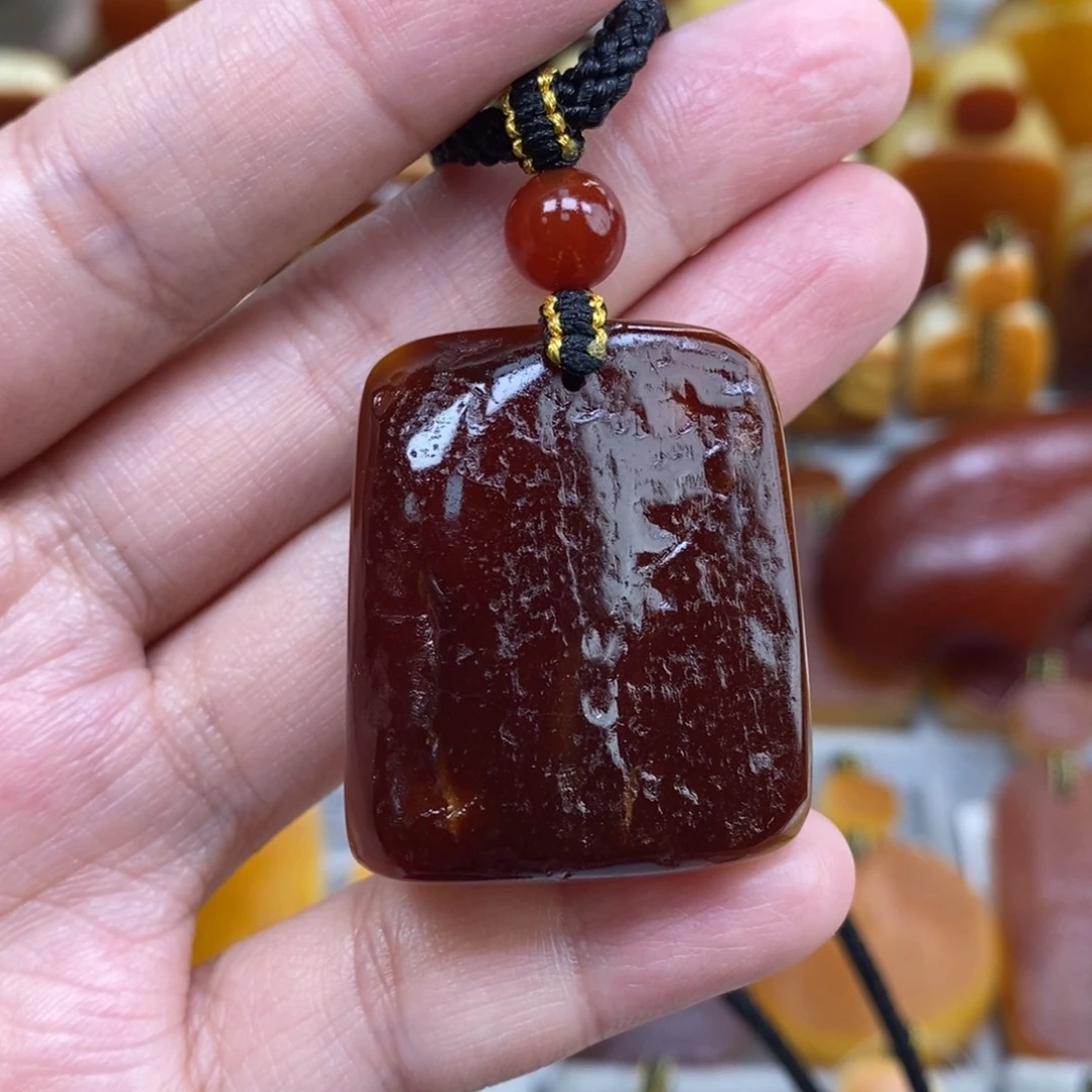 蜜蜡未镶嵌珠宝奇石