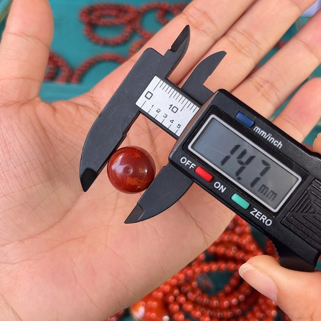 南红玛瑙未镶嵌珠宝奇石