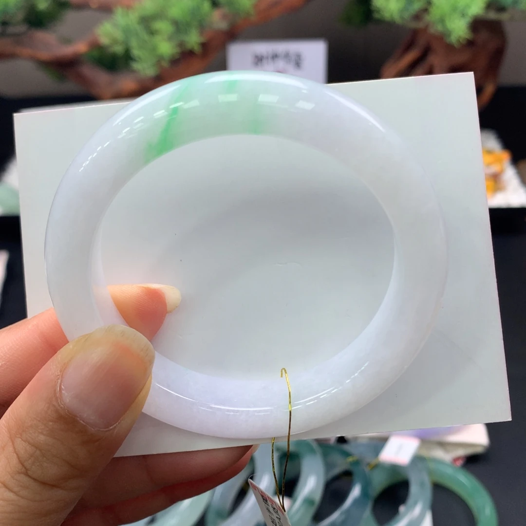 翡翠手镯未镶嵌8号，55正圈