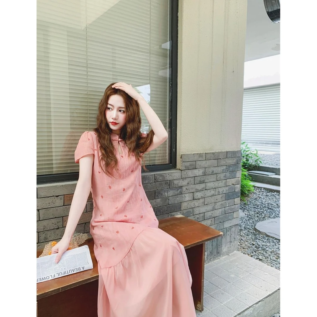 新中式漂亮洋气粉色立领短袖2025夏季新款小个子巨好看连衣裙子女