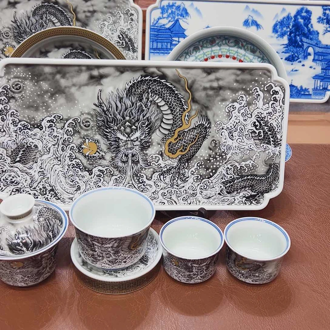 摆件景德镇陶瓷学院副院长兼美术学院院长