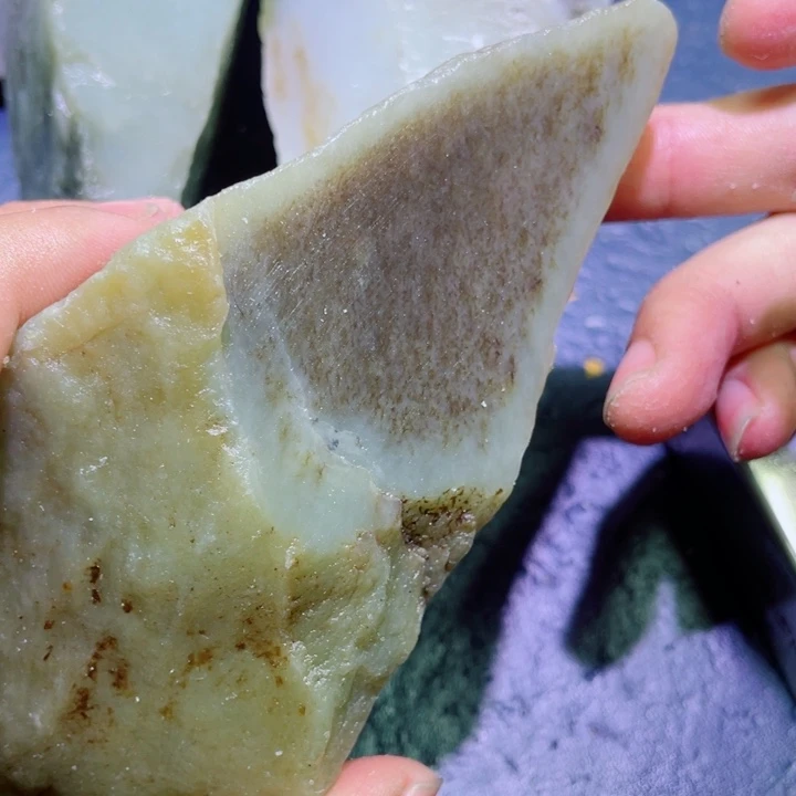 和田玉未镶嵌珠宝半成品