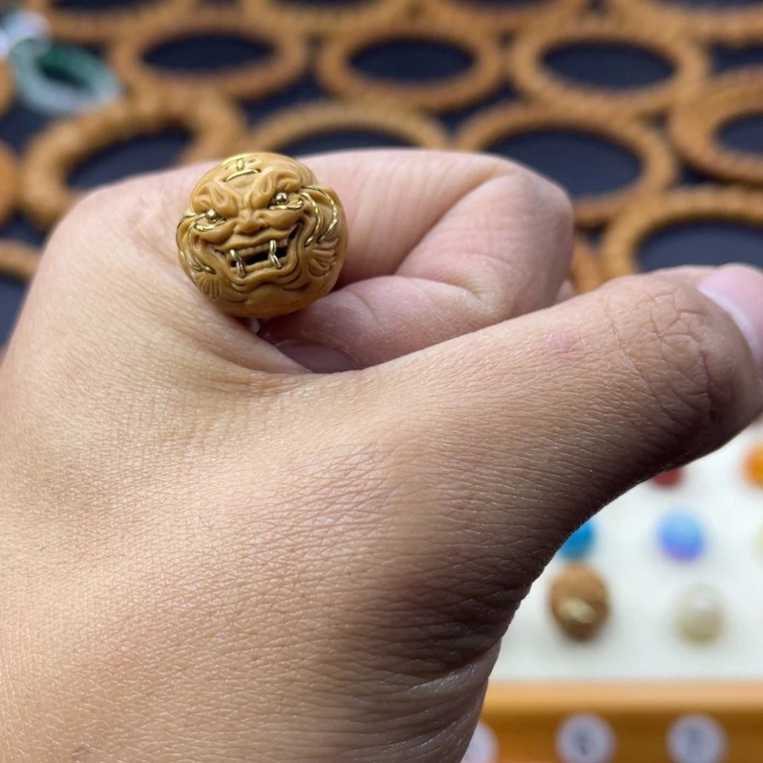 大***来吊坠猴头核桃虎王