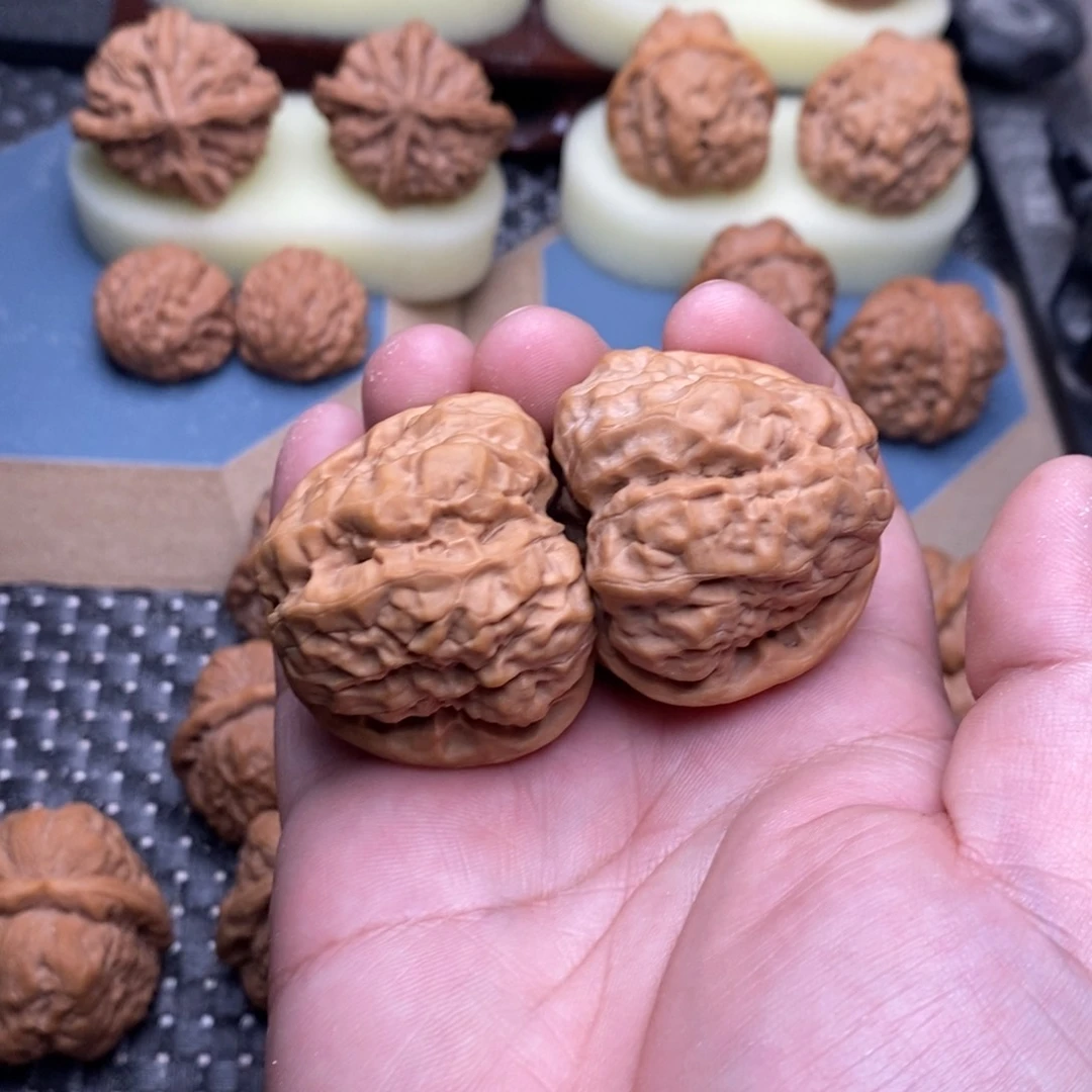 文玩核桃吊坠优**人蛤蟆头