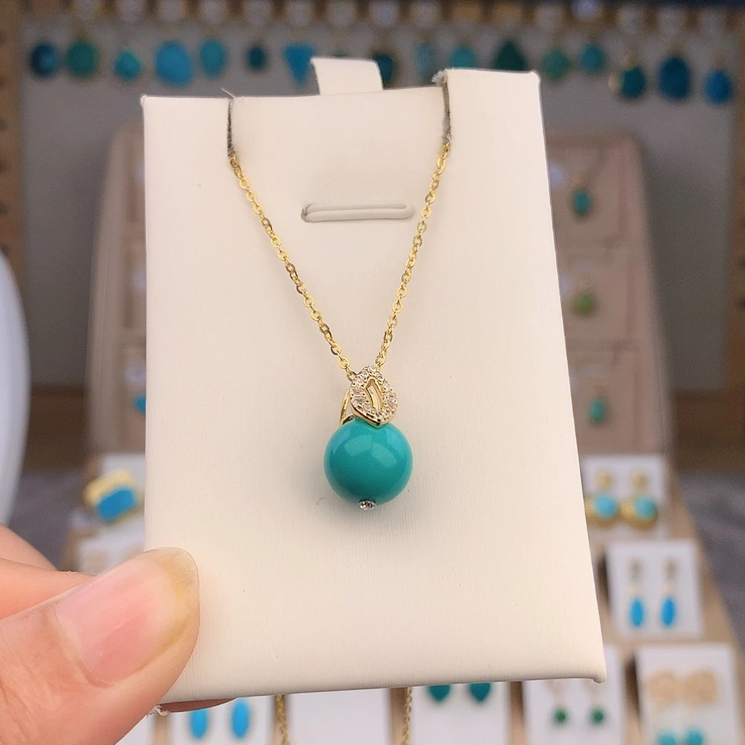 绿松石未镶嵌颈饰