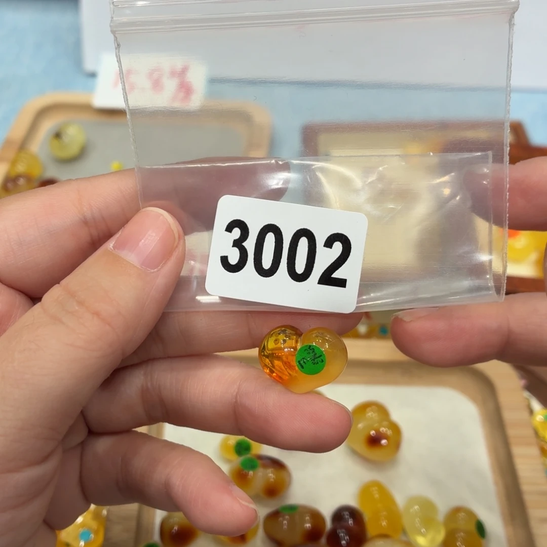 琥珀未镶嵌珠宝奇石