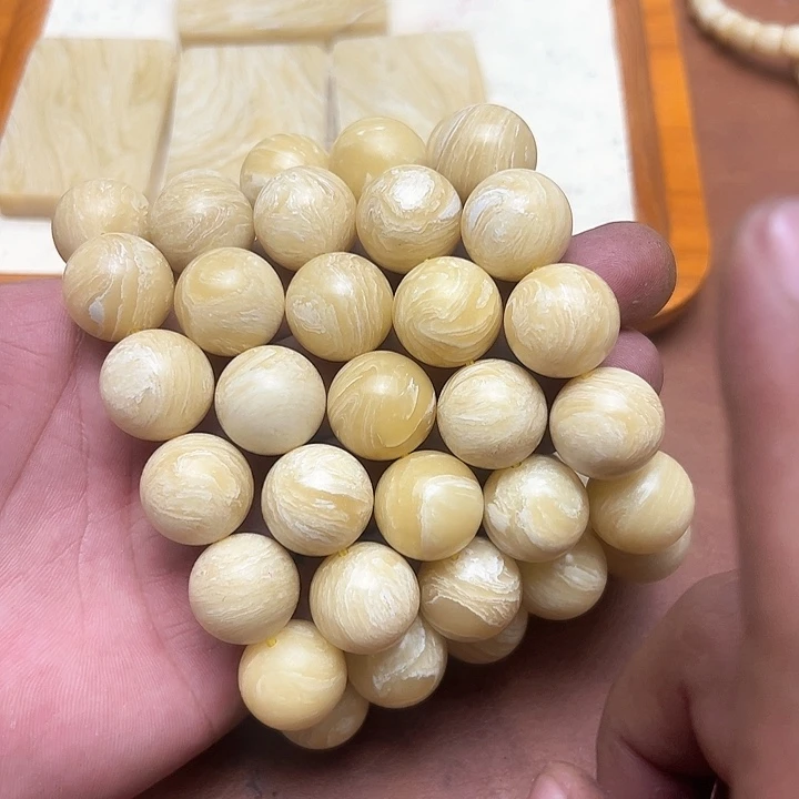 香榧木1.8毕业款北极麝牛