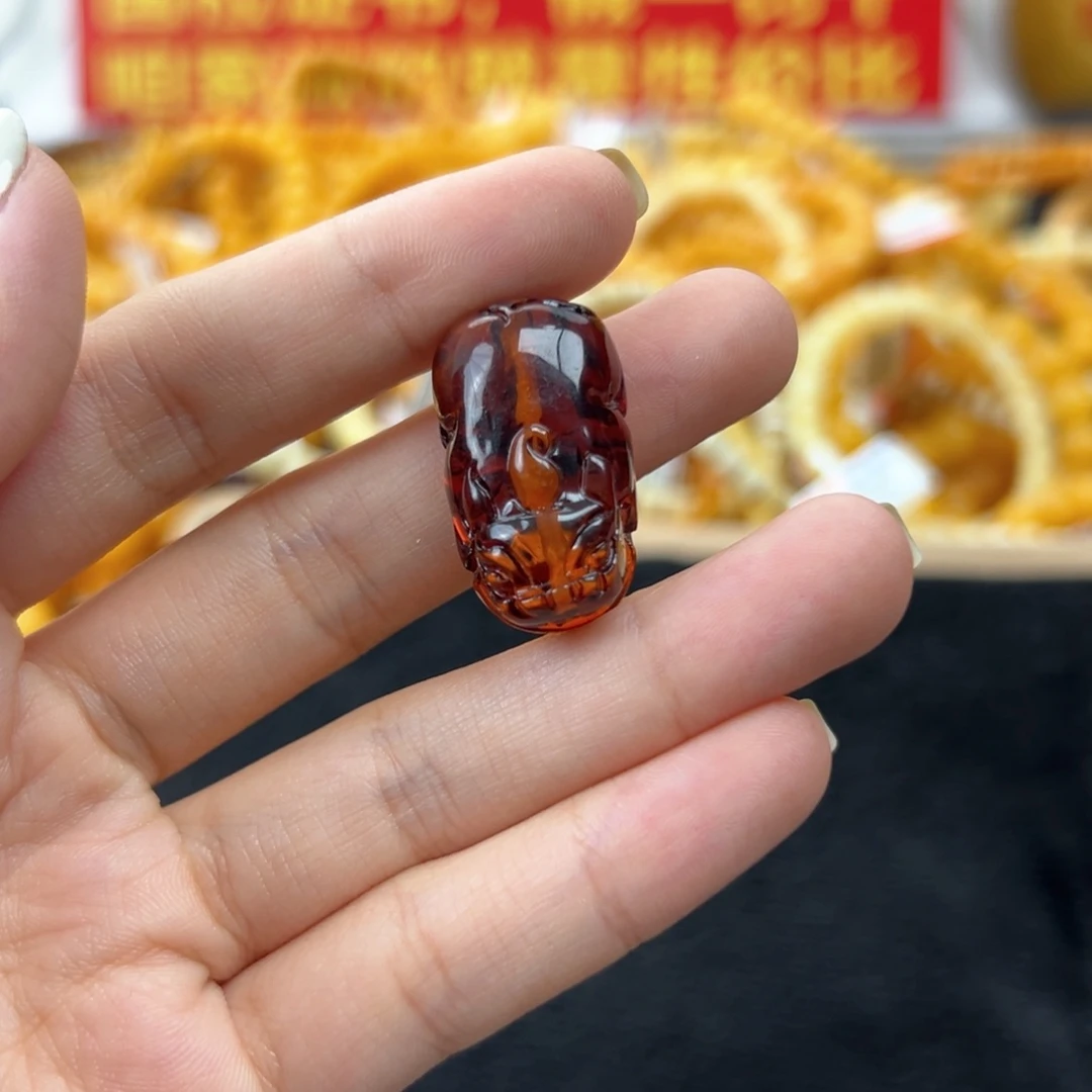 琥珀未镶嵌珠宝奇石