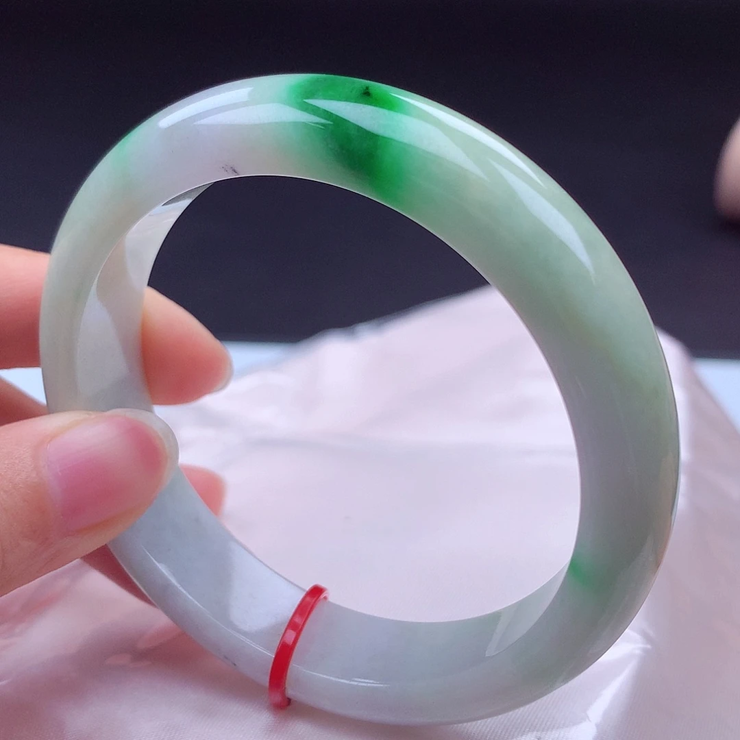 翡翠手镯未镶嵌手镯001929