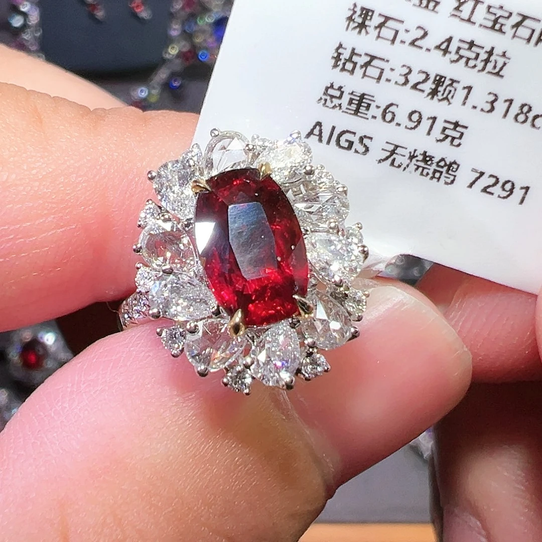 戒指18K金镶嵌红宝石