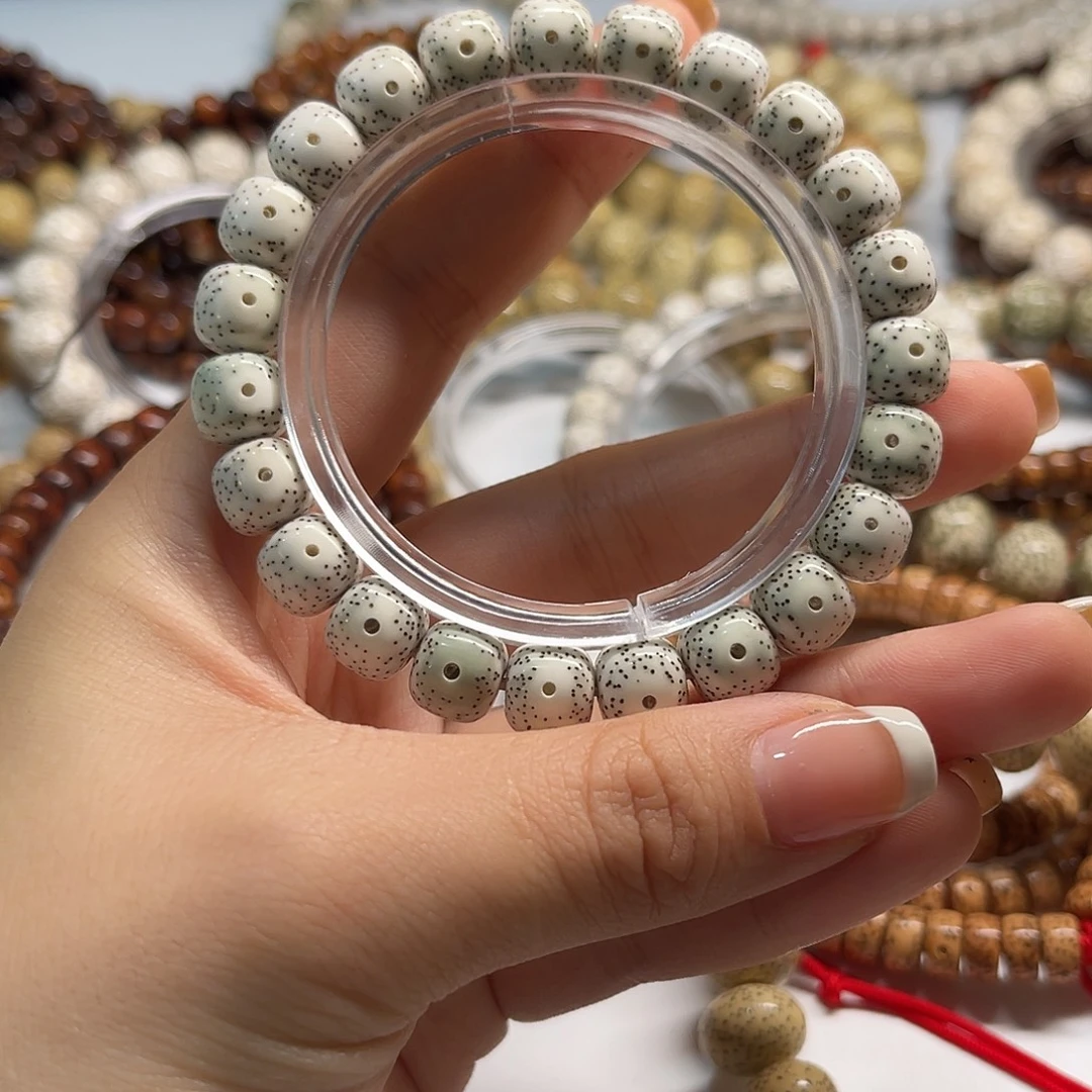 吊坠星月菩提10月留白