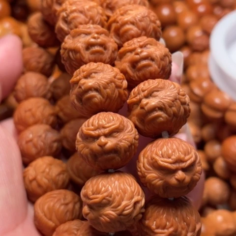 猴头核桃手串天****心悟空