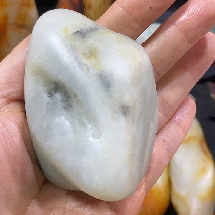 未镶嵌和田玉（糖玉）挂件