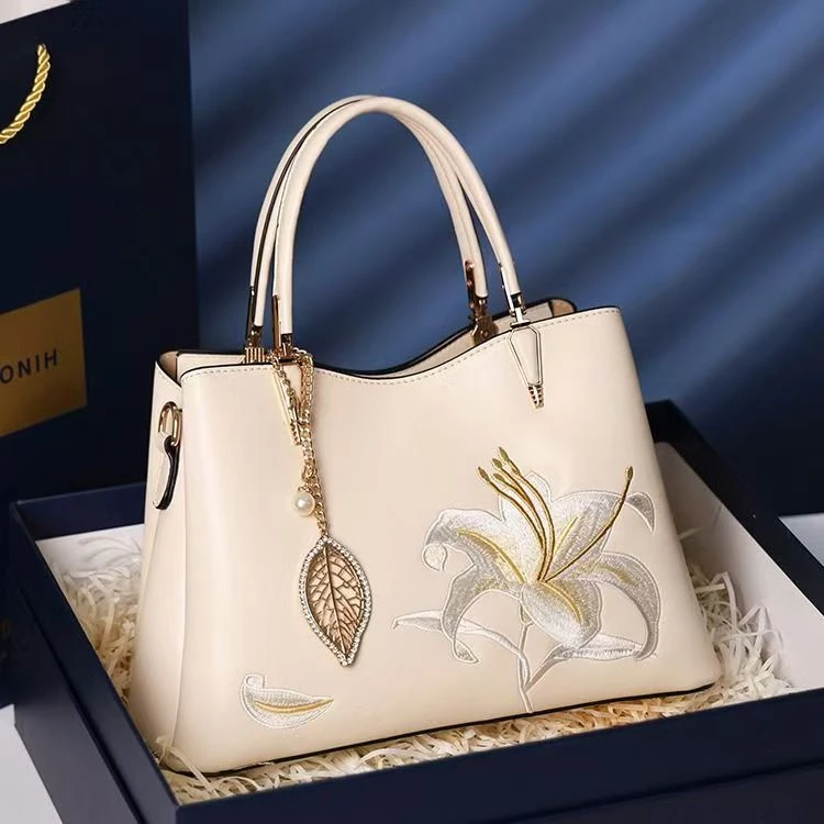 母亲节礼物包包妈妈款2025新款国风刺绣手提包女大气单肩斜挎包女