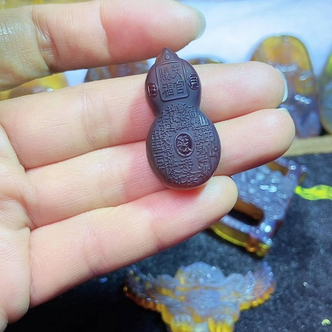 琥珀颈饰未镶嵌天官赐福