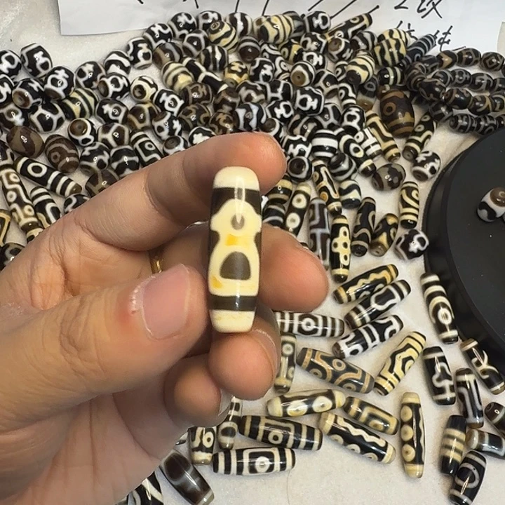 玛瑙/玉髓合金颈饰