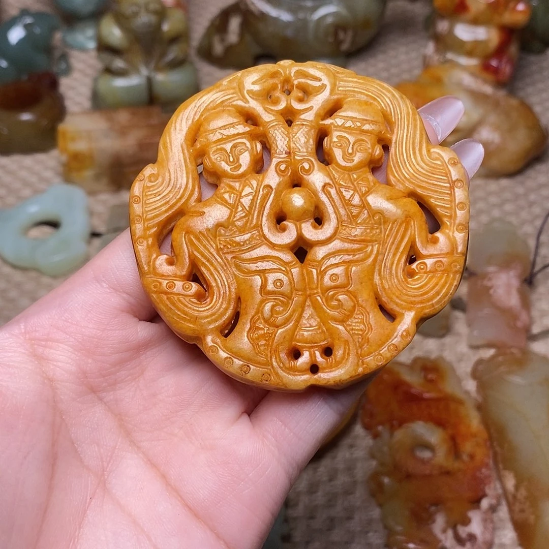 蛇纹石玉未镶嵌颈饰