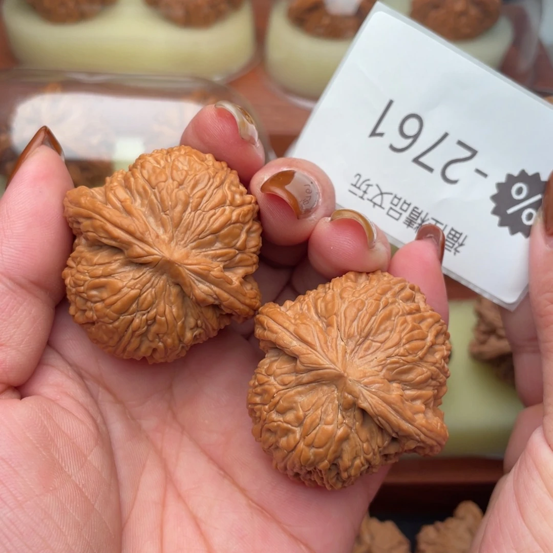 文玩核桃把件42头货绣球