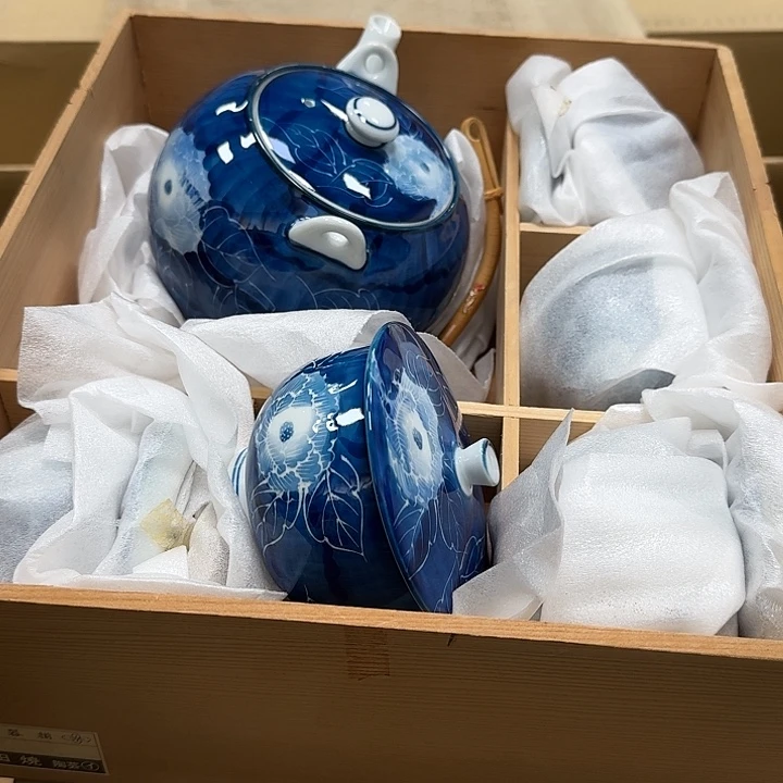 瓷片噗哈哈哈哈哈哈哈哈我的小可爱
