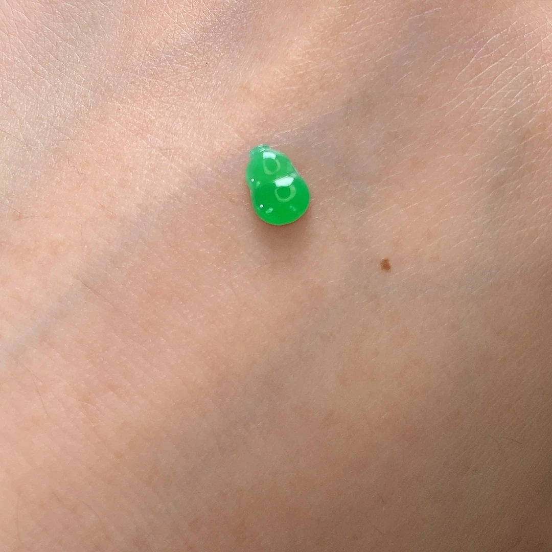 翡翠未镶嵌颈饰葫芦