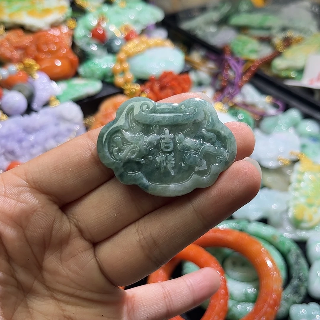 颈饰未镶嵌翡翠待编织
