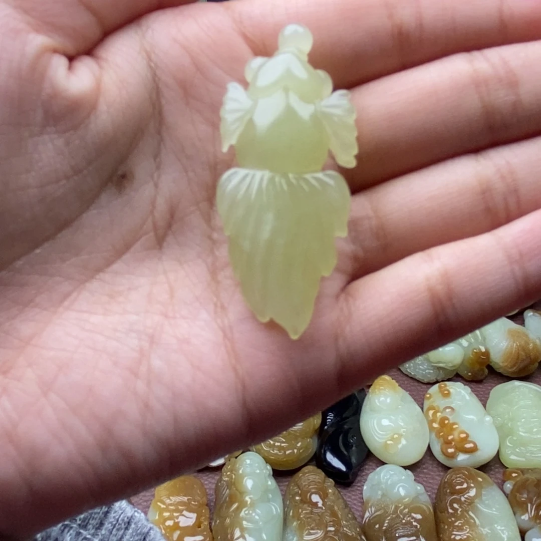 项链未镶嵌和田玉（糖玉）