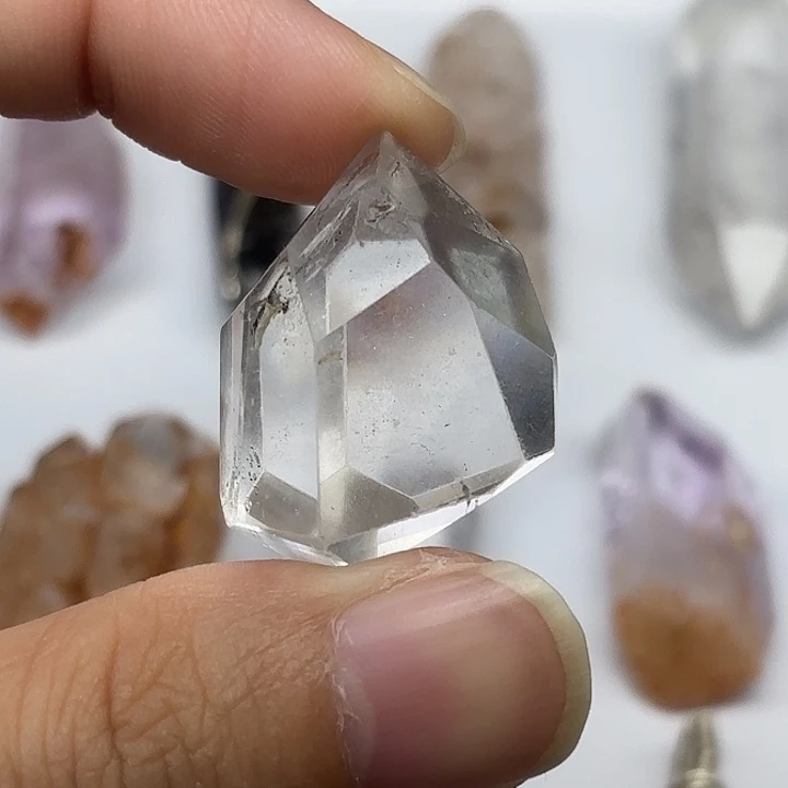 颈饰水晶未镶嵌闪灵钻31mm