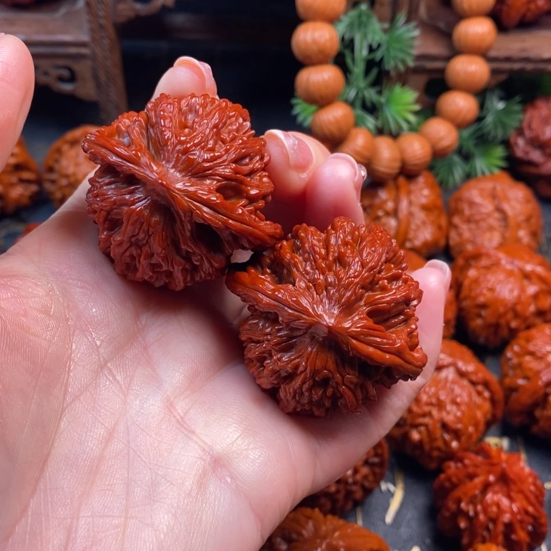 文玩核桃吊坠狮虎兽a8