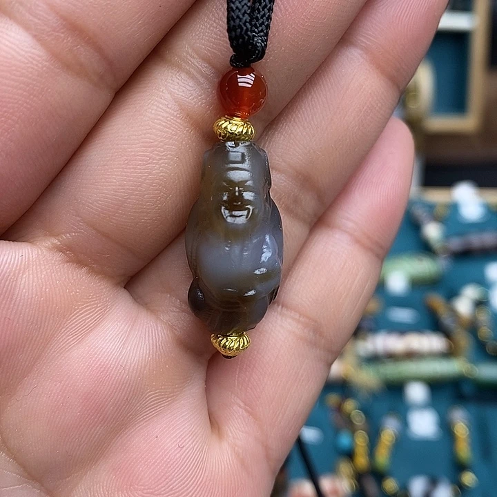 玛瑙/玉髓颈饰合金