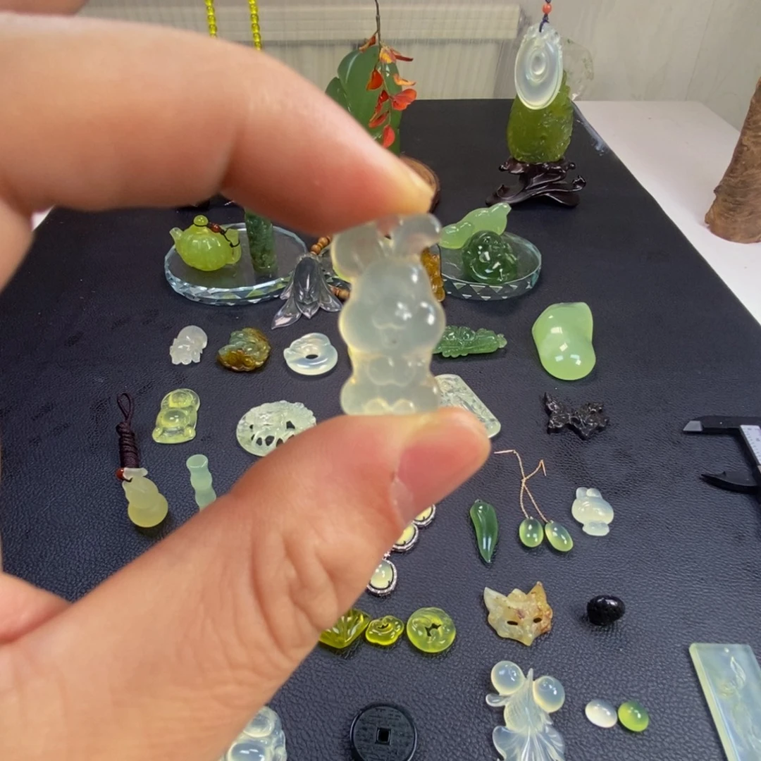 蛇纹石玉合金颈饰